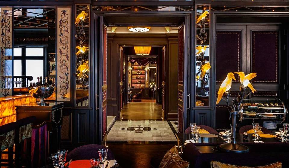 Esta opulenta experiencia hotelera en el corazón de Londres le transportará directamente a los años 20