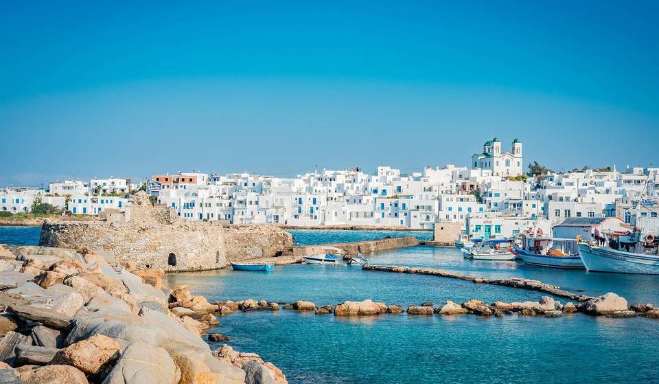 Esta isla europea de ensueño acaba de ser elegida como la mejor del mundo: así se llega desde Londres