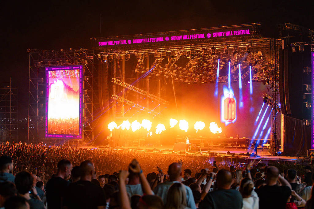 Veja Fatboy Slim, Peggy Gou, Shawn Mendes, Dua Lipa e muitos outros cabeças de cartaz num dos maiores festivais de música do sudeste da Europa