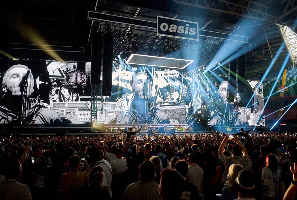 Noche de estreno del concierto de la reunión de Oasis en Cardiff