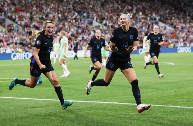 Chloe Kelly celebrates sending England through to the final of Euro 2025 against Italy in extra time