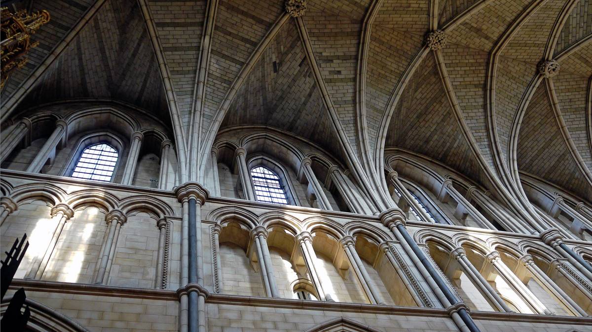 The vaulted ceilings of Southwark Cathedral in London