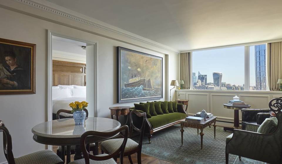 Sea Containers London&#8217;s Cabin Suites voelen aan alsof je slaapt aan boord van een glamoureus cruiseschip uit 1920 &#8211; waar Negronis voor de deur staan en elke kamer een stap terug in de tijd is