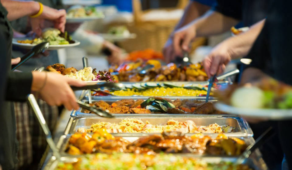 Das größte All-you-can-eat-Buffet Großbritanniens befindet sich hier in London – und bietet mehr als 300 Gerichte aus 12 verschiedenen Ländern