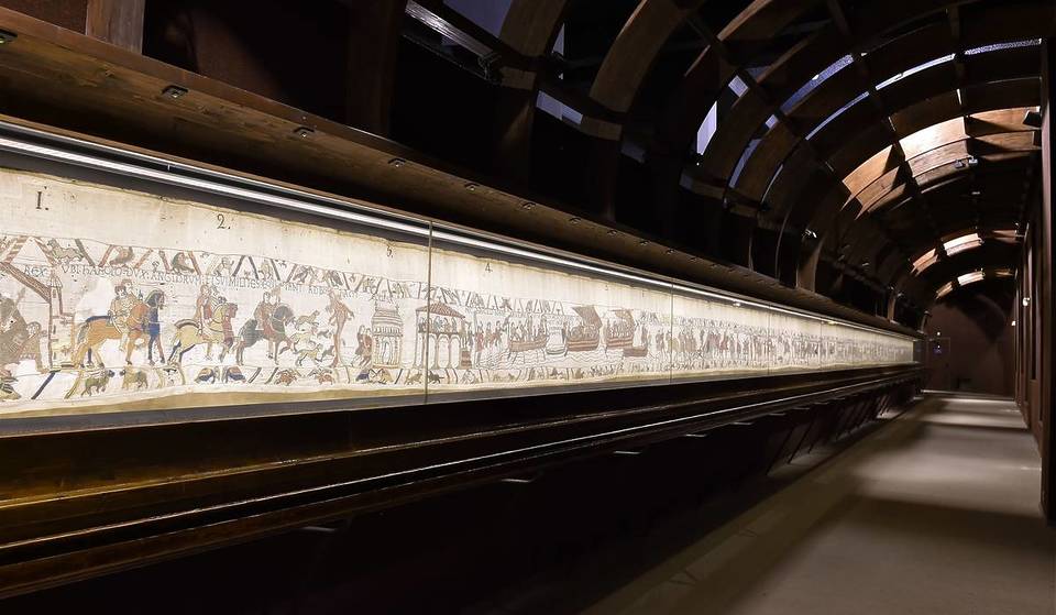 L’Arazzo di Bayeux tornerà nel Regno Unito la prossima settimana per la prima volta in quasi 1000 anni – e si prevede che sarà la mostra più popolare di sempre del British Museum