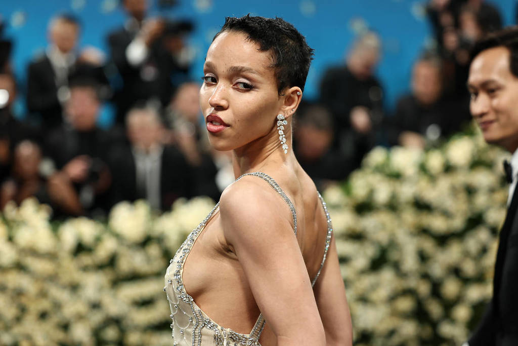 FKA twigs being photographed at the Met Gala in 2025