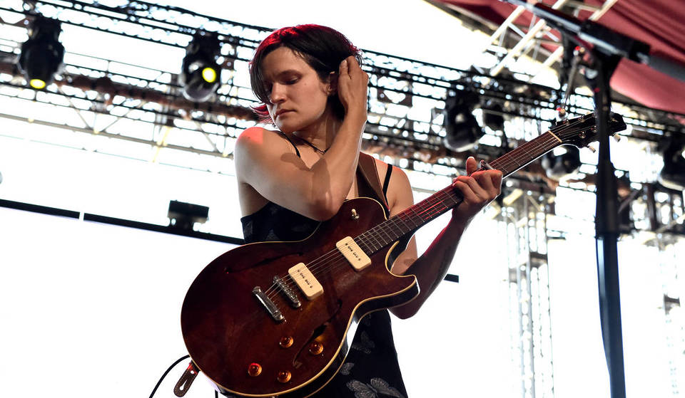 Big Thief annonce trois gigantesques concerts à Londres dans le cadre de sa tournée européenne &lsquo;Somersault Slide 360&rsquo; – Voici comment obtenir des billets