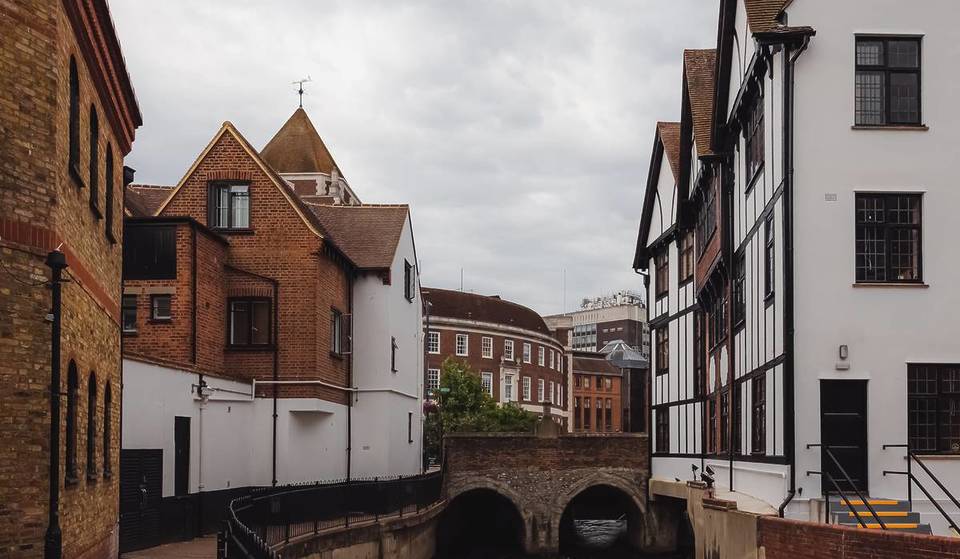 A mais antiga ponte sobrevivente em Londres tem cerca de 850 anos – e nem sequer atravessa tecnicamente o rio Tamisa