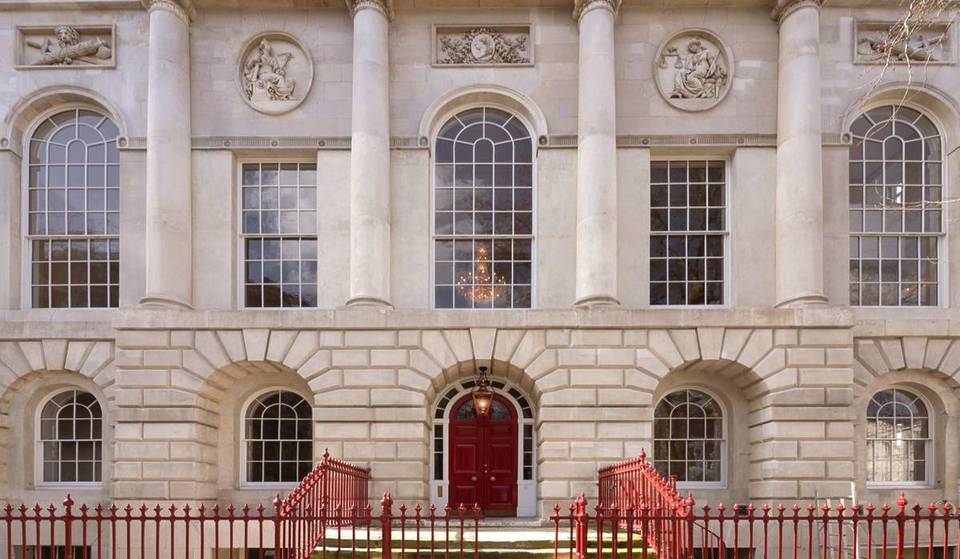 Este antiguo juzgado londinense de Oliver Twist es ahora un glamuroso espacio para eventos&#8230; y está repleto de VIPs