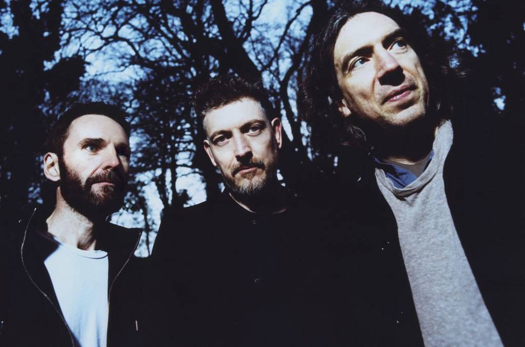 Snow Patrol press shot ahead of big London show
