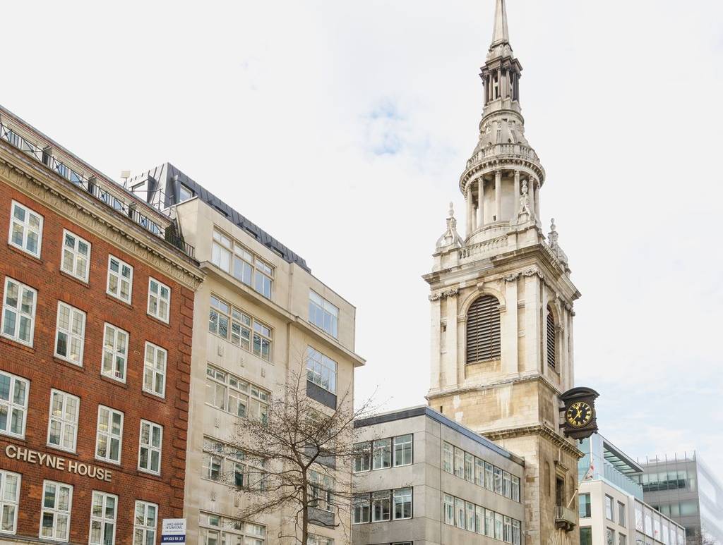 La cripta della chiesa di St Mary-Le-Bow nella City di Londra