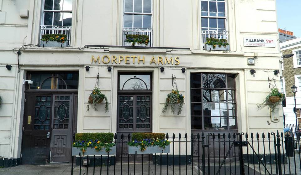 This Historic London Pub Has A Rather Gruesome Past – And It’s Home To Haunted Vaults And A Secret ‘Spying Room’