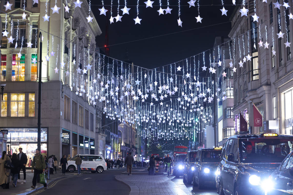 Oxford Street Have Announced The Date That Its Magical Christmas Lights Will Switch On – And It’s Less Than A Month Away Oxford Street Have Announced The Date That Its Magical Christmas Lights Will Switch On – And It’s Less Than A Month Away