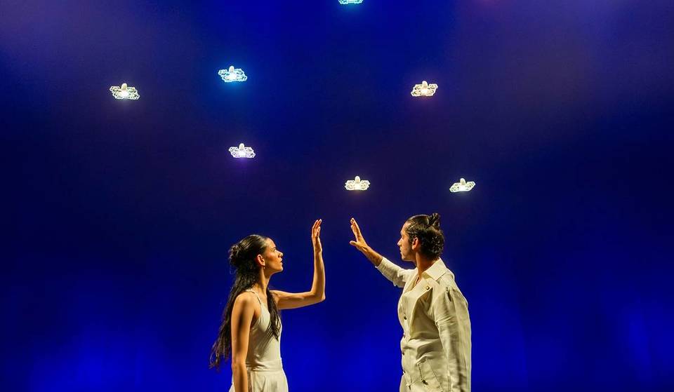 Une danse éblouissante de drones arrive à Londres &#8211; où la technologie transforme le mouvement en magie