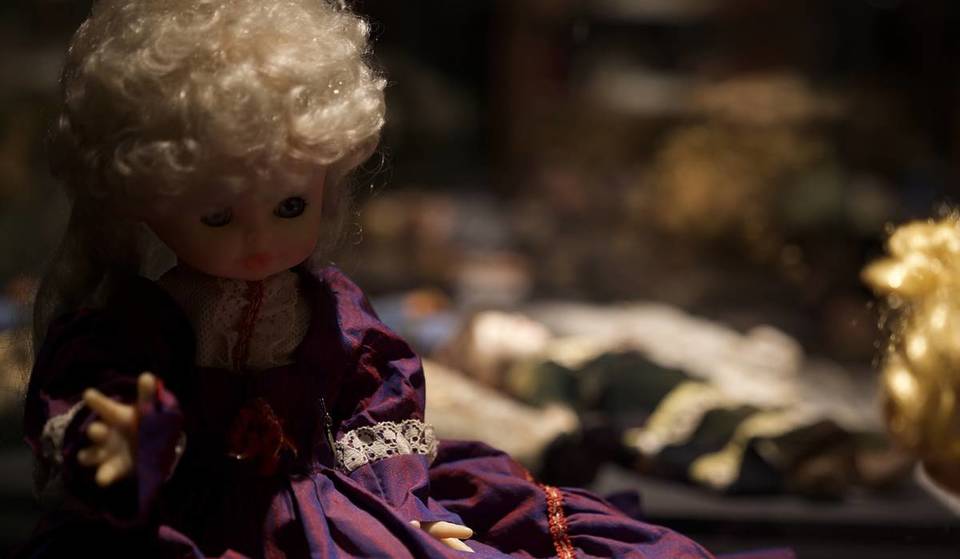 Die Zeit läuft ab, um die dunklen Bereiche der Magie, Folklore und des Okkultismus bei der Ausstellung „Dark Secrets“ in London zu erkunden – mit verfluchten Puppen und mittelalterlichen Manuskripten