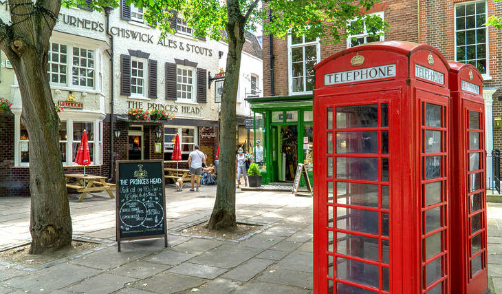 Os melhores lugares para viver em Londres acabaram de ser revelados — e o primeiro lugar ostenta o maior parque real da cidade, os residentes mais felizes do Reino Unido e um pub que se inunda frequentemente