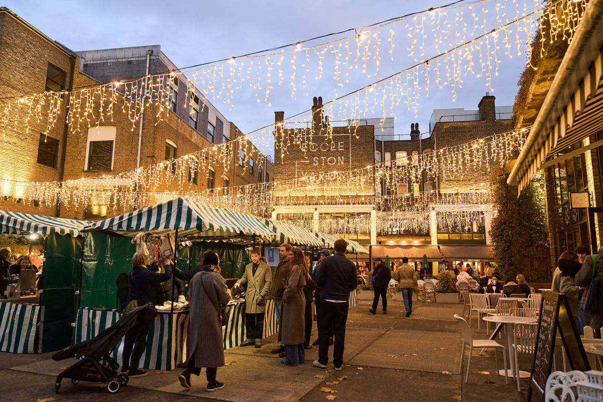 Belgravia Has Announced When They’ll Flip The Switch On Their Twinkling Christmas Lights For 2025 Belgravia Has Announced When They’ll Flip The Switch On Their Twinkling Christmas Lights For 2025