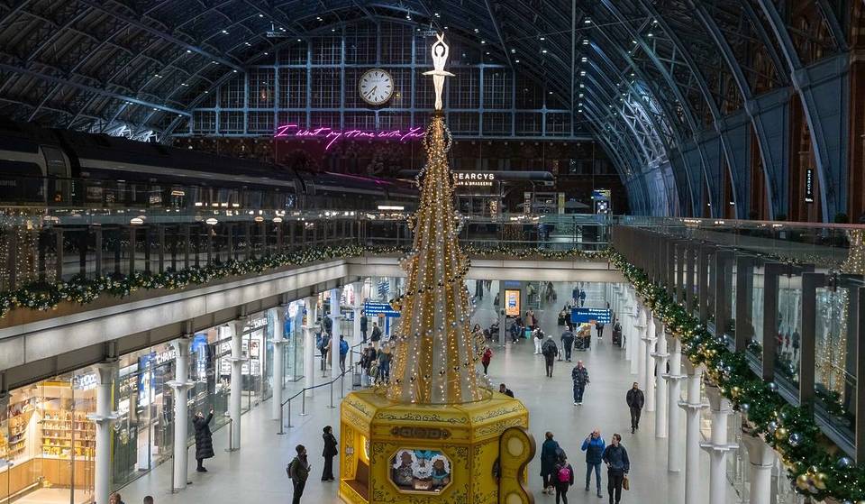 St. Pancras International Has Unveiled Its ‘Dreamy’ New Christmas Tree For 2025 – The Music-Box Inspired Installation Is Lighting Up The Station With A Golden Glow 