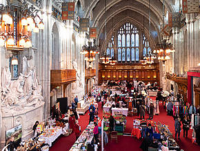 Este encantador mercado navideño ocupará un edificio medieval londinense el mes que viene durante un solo día: podrá comprar regalos navideños, explorar pasillos ocultos y cenar en criptas históricas, todo ello mientras recauda dinero para una buena causa.