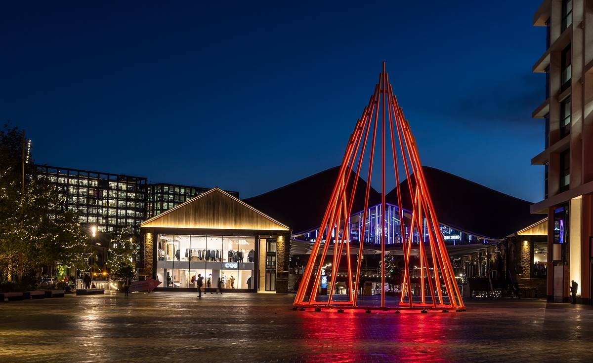Temenos in Lewis Cubitt Square, Christmas Decorations, 2022, King's Cross