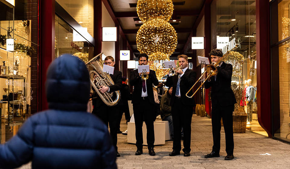 Questo fine settimana a Londra si terrà una celebrazione natalizia a misura di cane: potrete regalare al vostro amico peloso un po&#8217; di divertimento festivo