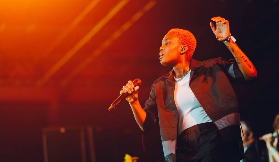 Arlo Parks fará um show intimista ao vivo em Londres no final deste mês &#8211; Veja como conseguir ingressos