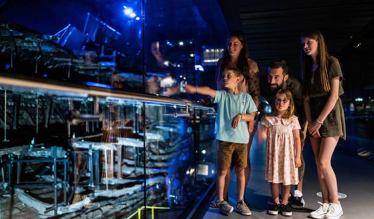 Un museo submarino rescatado, buques de guerra históricos, experiencias inmersivas y hermosas vistas del puerto: Qué ver y hacer en el Astillero Histórico de Portsmouth