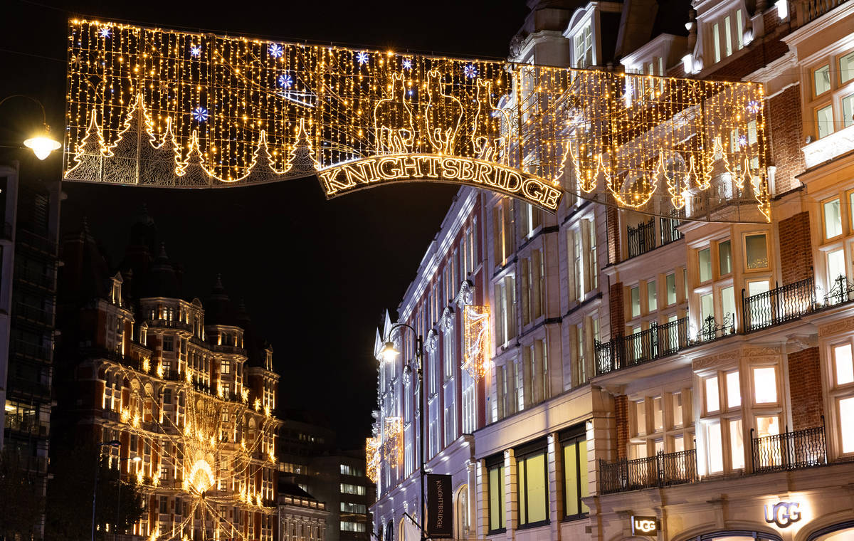 shimmering christmas lights in knightsbridge at night