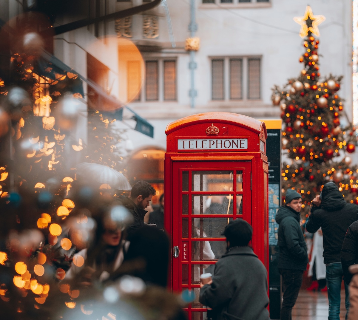 Look Out For Toblerone’s Christmas Carol Pop-Up In London Look Out For Toblerone’s Christmas Carol Pop-Up In London