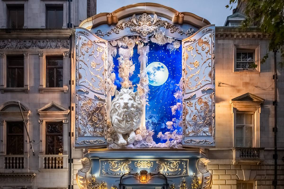 One Of London’s Prettiest Restaurants Has Unveiled A Magical New Christmassy Façade One Of London’s Prettiest Restaurants Has Unveiled A Magical New Christmassy Façade