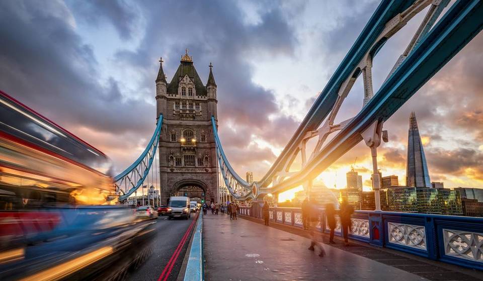 En Inglaterra podría introducirse una tasa turística que grave las pernoctaciones: así podría repercutir en su lugar de residencia