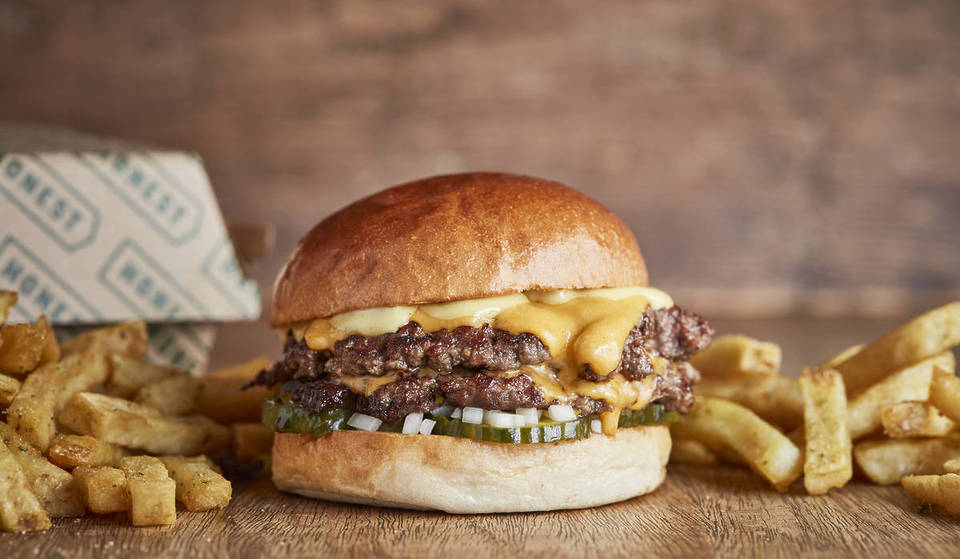 Een van Londens meest geliefde hamburgermerken geeft volgende maand meer dan 4.000 gratis hamburgers weg in heel Groot-Brittannië – ontdek hoe je een gratis maaltijd kunt krijgen