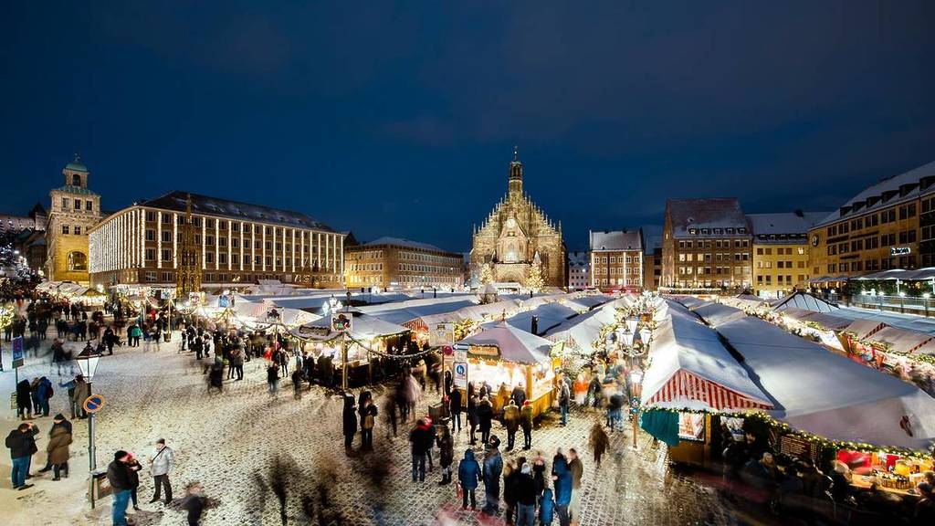an aerial shot of nuremberg christmas market