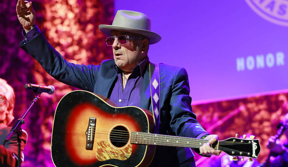 Elvis Costello heeft nog een show in Londen toegevoegd aan zijn Britse tournee volgend jaar zomer – hier is wanneer de kaartverkoop begint