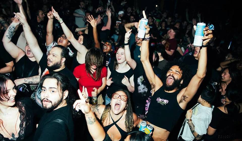 La próxima gran fiesta londinense es una fiesta de baile Emo DJ: Un viaje nostálgico de alta energía en el que podrás gritar al ritmo de Blink-182, Paramore y muchos más.