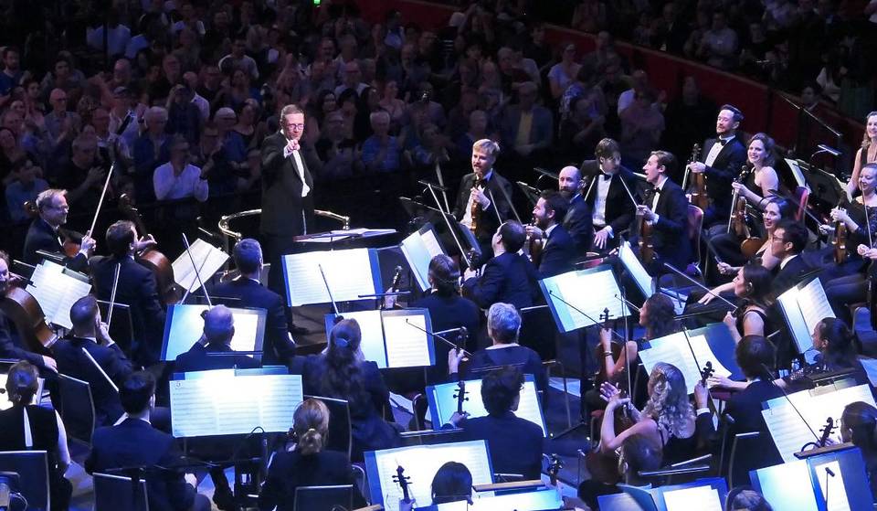 The Guardian nombra el nuevo álbum de esta prestigiosa orquesta londinense uno de los mejores de 2025: Música clásica que «chasquea, crepita y estalla»