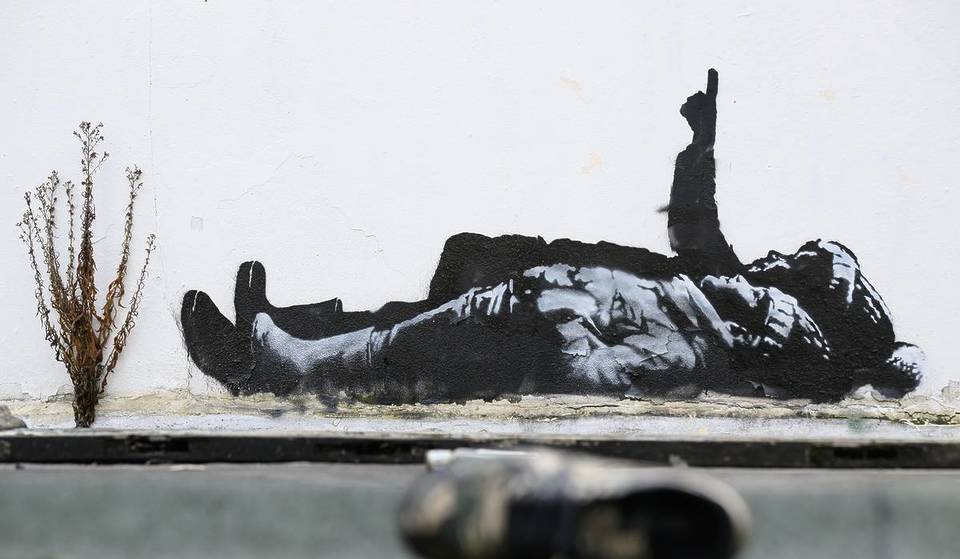 Un nuovo misterioso murale di Banksy è apparso nella zona ovest di Londra poco prima di Natale