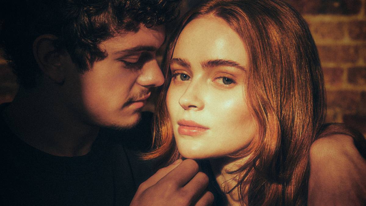 Sadie Sink and Noah Jupe on the poster of the new Romeo and Juliet revival in London