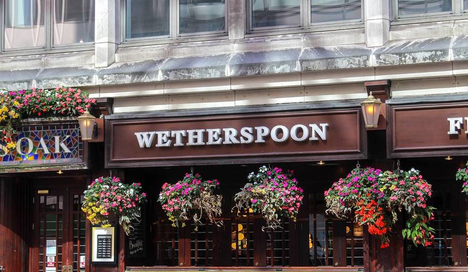 Er opent een gloednieuwe Wetherspoons in het centrum van Londen naast een groot station – belooft goedkope biertjes in West End
