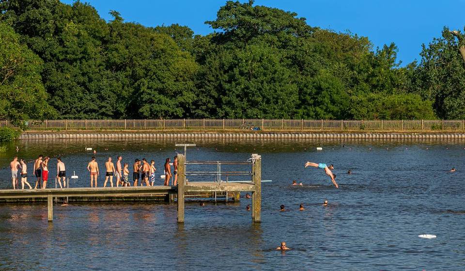 Ce spot de baignade en pleine nature, célèbre dans le monde entier, est officiellement le meilleur endroit pour se baigner à Londres – selon les lecteurs de Secret London