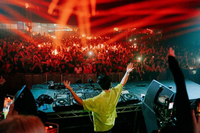 Performance at Eastern Electrics festival with huge crowd