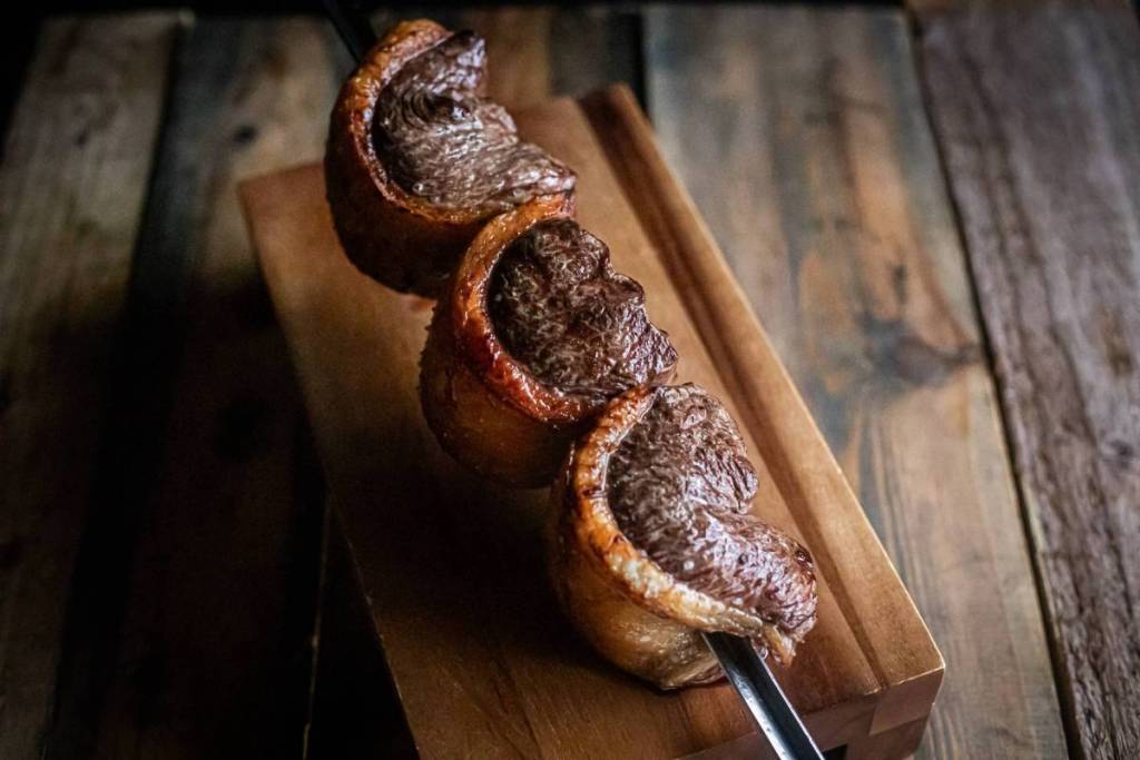 Fleischspieß mit Picanha-Steak aus dem Churrasco-Restaurant „Fogo de Chao“.