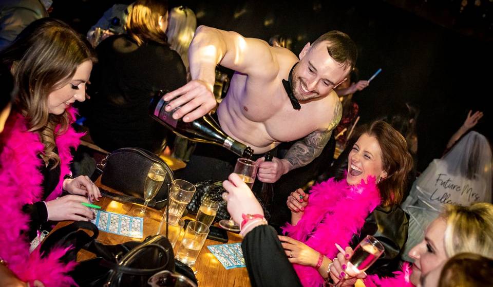 «No es lo que esperaba que me pasara un sábado por la tarde»: hemos probado el brunch con barra libre de Buff Bingo y esto es lo que pasó.