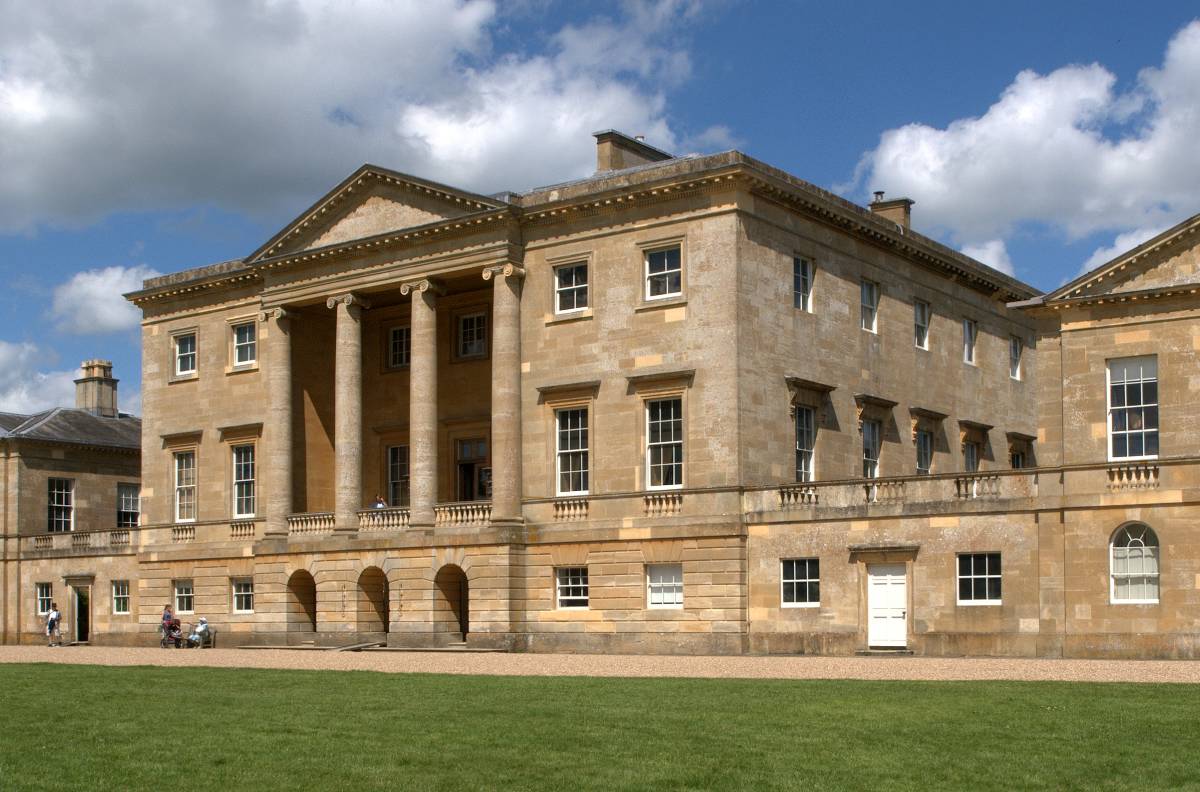18th-century Georgian mansion Basildon Park and parkland