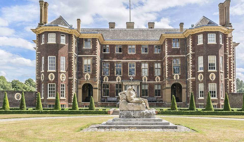 This historic gem on the banks of the River Thames is one of the best-preserved houses in Europe – famous for its haunted happenings, lavish interiors, and breathtaking gardens