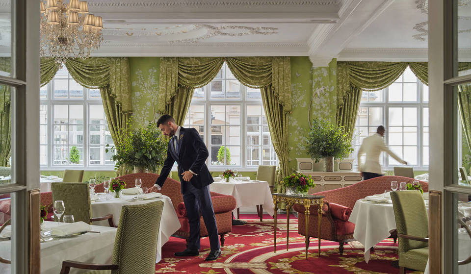 Estes são os restaurantes com estrelas MICHELIN e aprovados pela MICHELIN mais acessíveis em Londres — desde restaurantes coreanos familiares a restaurantes sofisticados em Chelsea e pubs acolhedores de bairro.