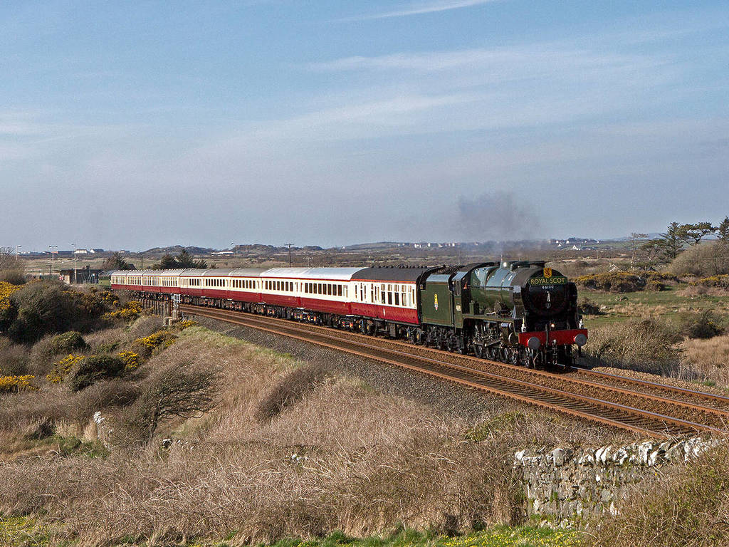 Goldener Pfeil-Dampfzug
