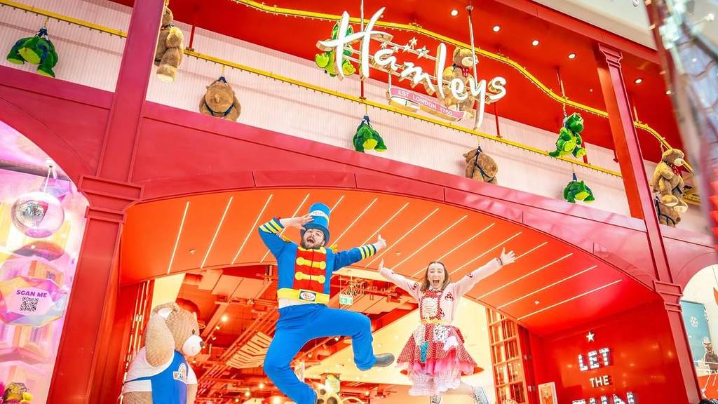 Hamleys parade easter holidays