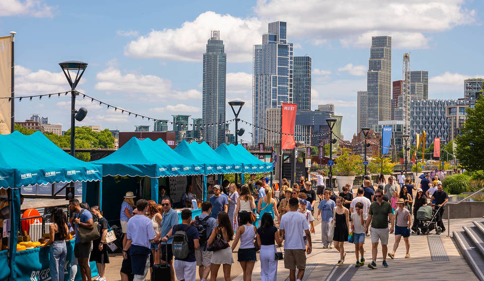 A charming riverside market has landed in the city right next to one of London’s most iconic buildings – filling a Thames-side walkway with food stands, drinks vendors, artisan traders, and more