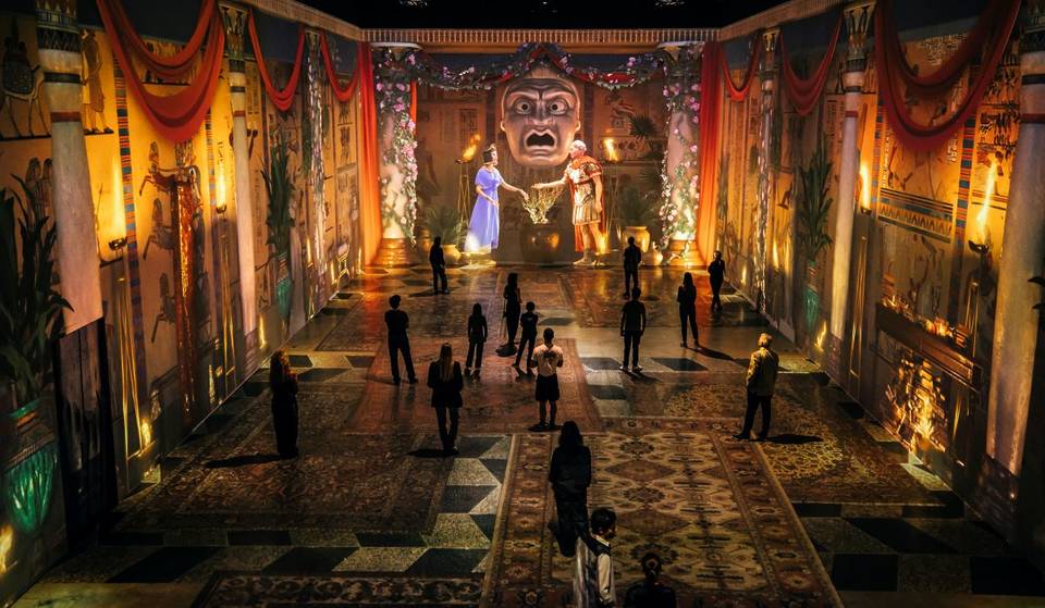 Wir sind bei dieser neuen, immersiven Kleopatra-Ausstellung in London in die geheimnisvolle Welt des alten Ägyptens eingetaucht – hier ist unser Bericht